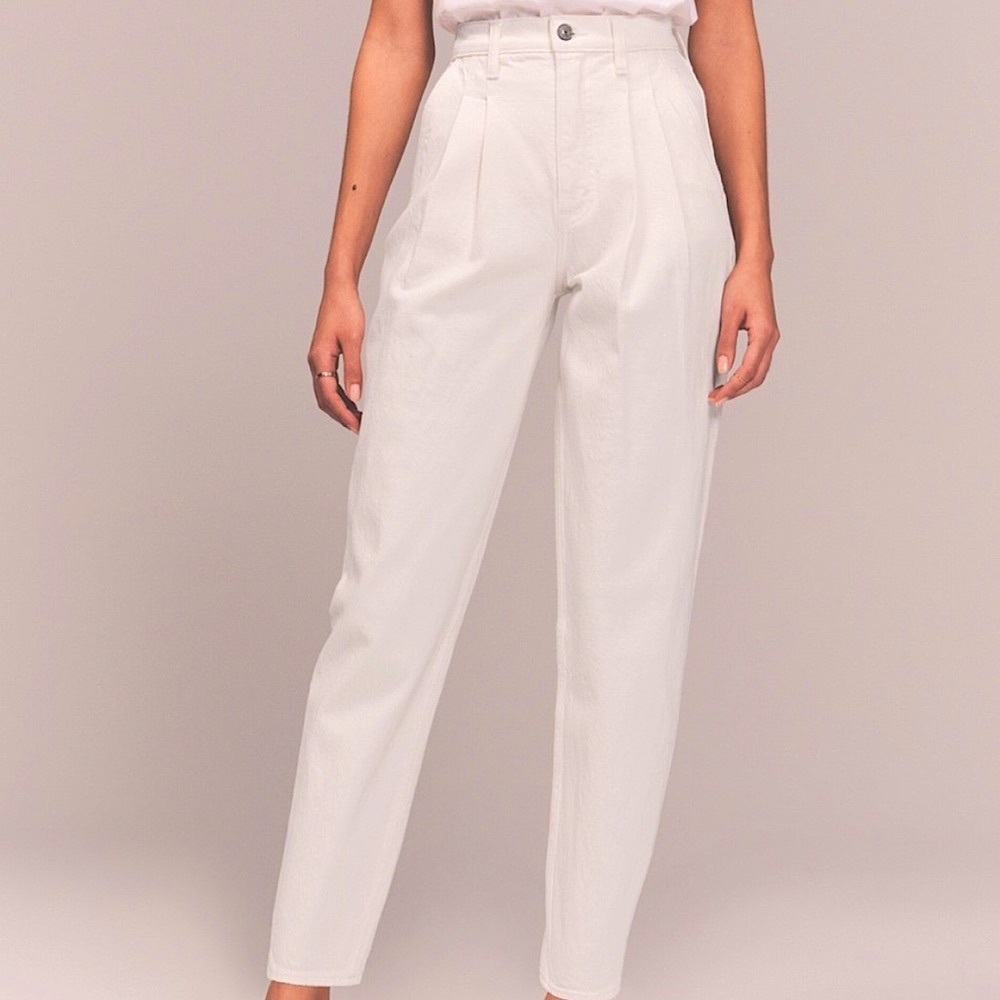 Abercrombie & Fitch The ‘80s Mom Jean